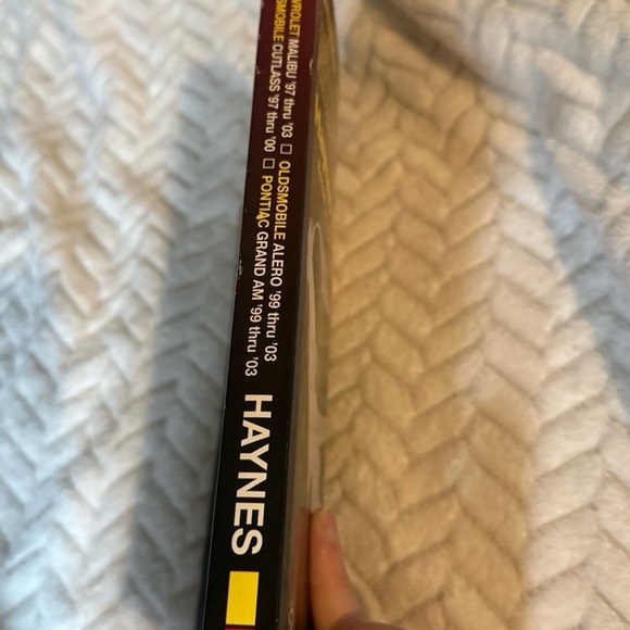 Haynes Repair Manual General Motors Chevrolet Oldsmobile Pontiac 38026 - Picture 3 of 3